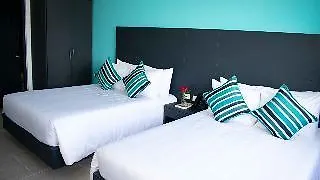 ****  Hotel V10 Playa Del Carmen México